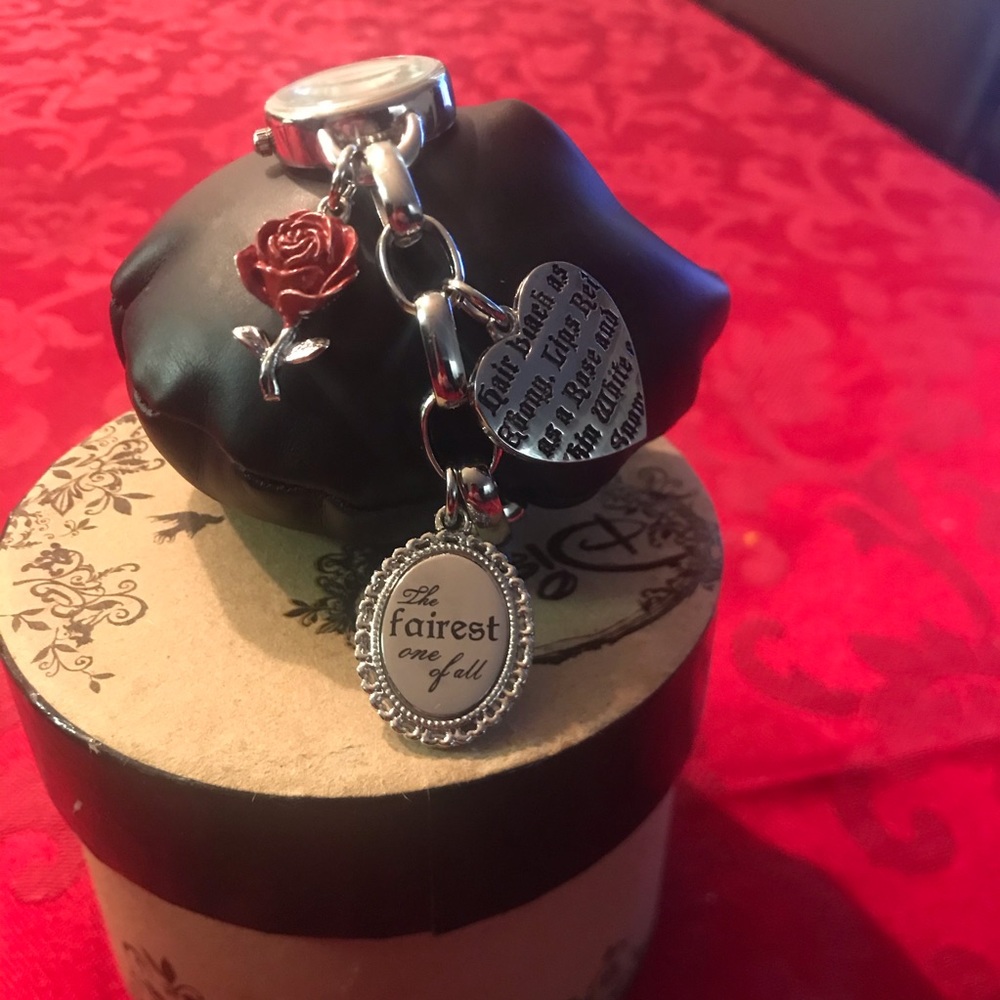 Snow White 75th Disney Anniversary watch - Picture 4 of 7
